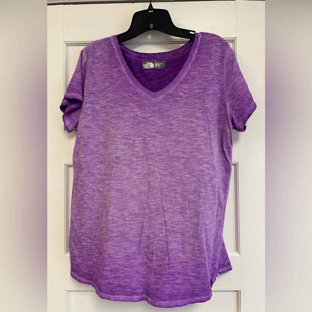 The North Face Shirt Women L Purple Short Sleeve V-Neck Activewear top READ
